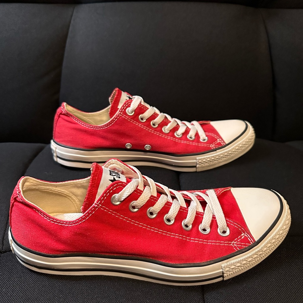 Red Converse All Star Low Top skate shoes sneakers Men’s Size 9 Women’s Size 11